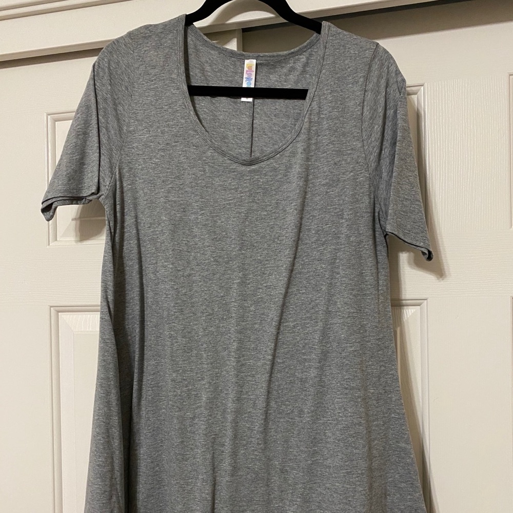 Lularoe Perfect T (swing shape w/ side slit) (EUC)